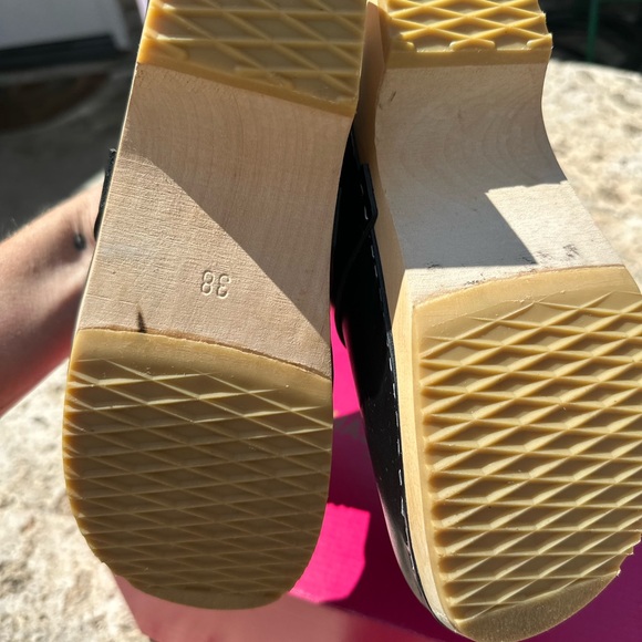 Swedish Hasbeens ‘ Swedish Husband’ Black Leather clogs - Picture 6 of 6